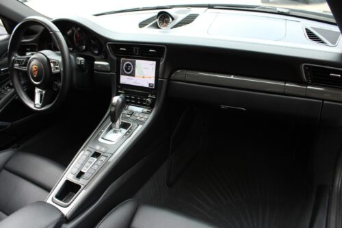 2018 PORSCHE 911 - Image 21