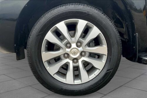 2016 TOYOTA Sequoia - Image 34