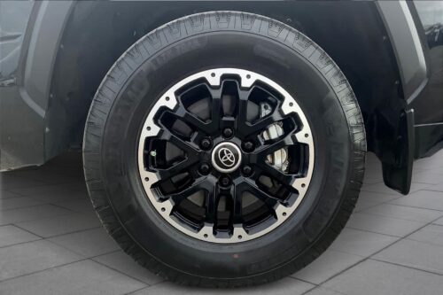 2023 TOYOTA Tundra - Image 36