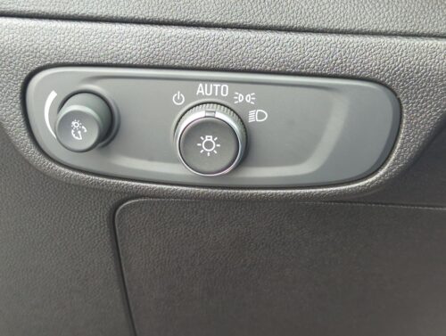 2023 CHEVROLET Bolt EUV - Image 10