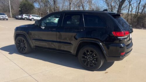 2017 JEEP Grand Cherokee - Image 5