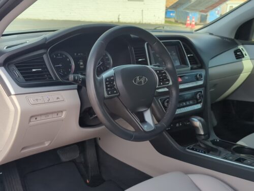 2019 Hyundai Sonata - Image 32