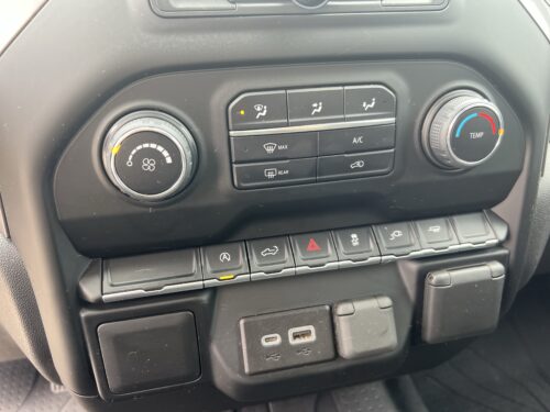 2022 CHEVROLET Silverado LTD - Image 25