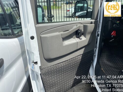 2017 CHEVROLET Express - Image 28
