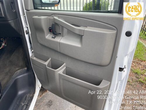 2017 CHEVROLET Express - Image 21