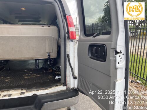 2017 CHEVROLET Express - Image 14