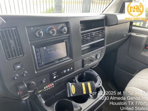 2017 CHEVROLET Express - Image 4