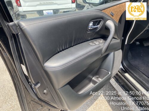 2017 INFINITI QX80 - Image 25