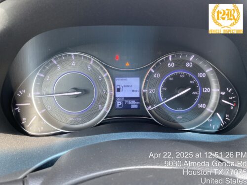 2017 INFINITI QX80 - Image 12