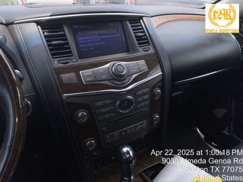 2017 INFINITI QX80 - Image 4