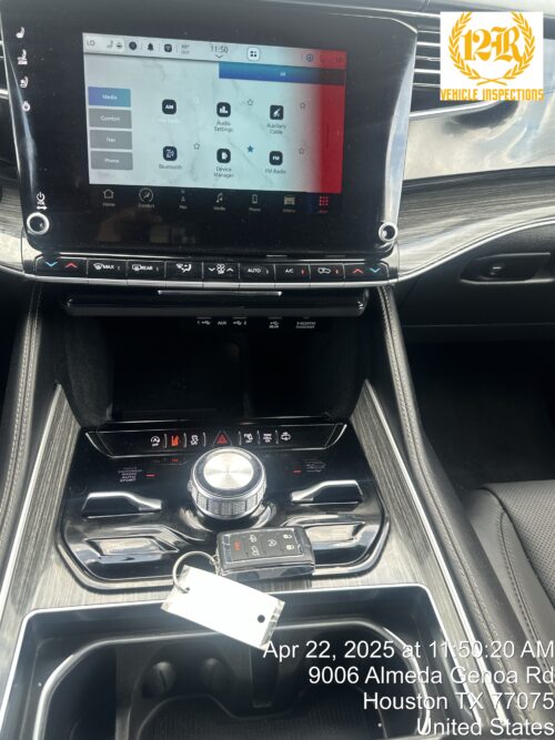 2022 JEEP Wagoneer - Image 10