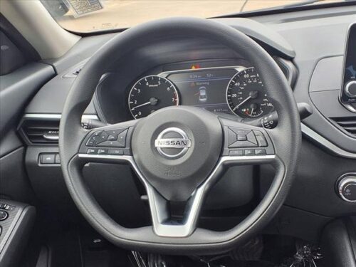2022 NISSAN Altima - Image 19