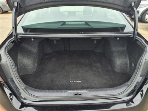 2022 NISSAN Altima - Image 12