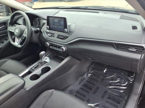 2022 NISSAN Altima - Image 11