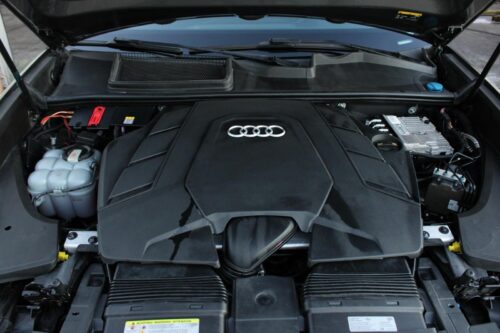 2019 AUDI Q8 - Image 5