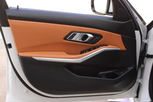 2023 BMW 330i - Image 17