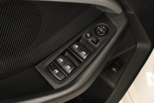 2021 BMW 228i - Image 8
