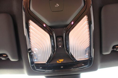 2023 BMW 330i - Image 12