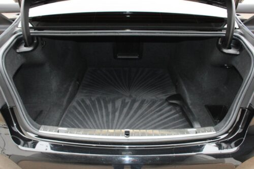 2021 BMW 740i - Image 6