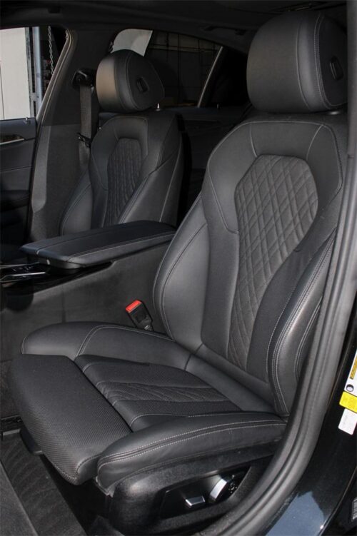 2021 BMW 530i - Image 27