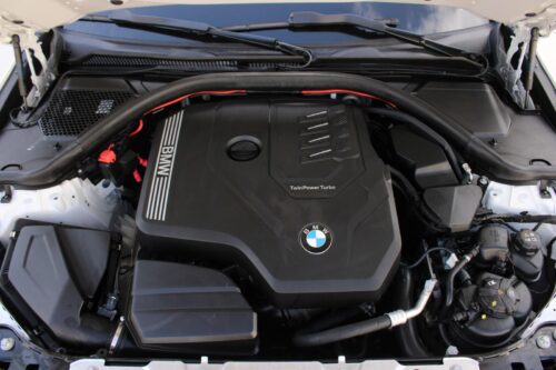 2023 BMW 330i - Image 4
