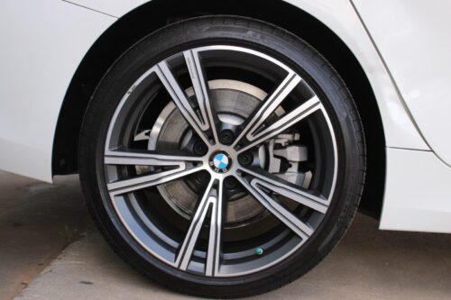 2023 BMW 330i - Image 3