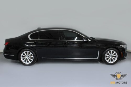 2021 BMW 740i - Image 28