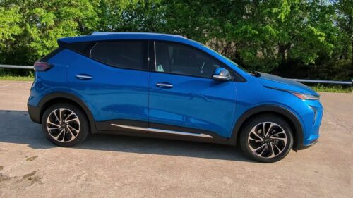 2023 CHEVROLET Bolt EUV - Image 2