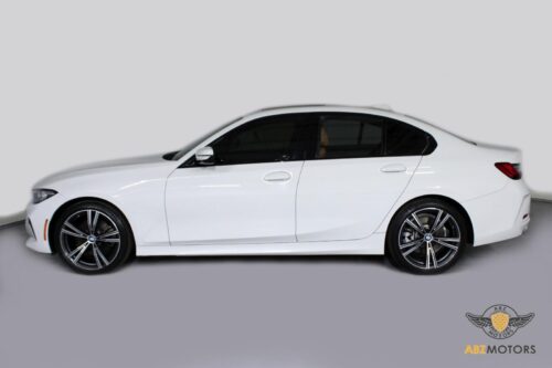 2023 BMW 330i - Image 32