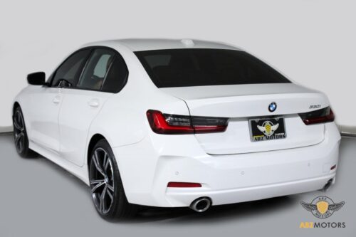 2023 BMW 330i - Image 30