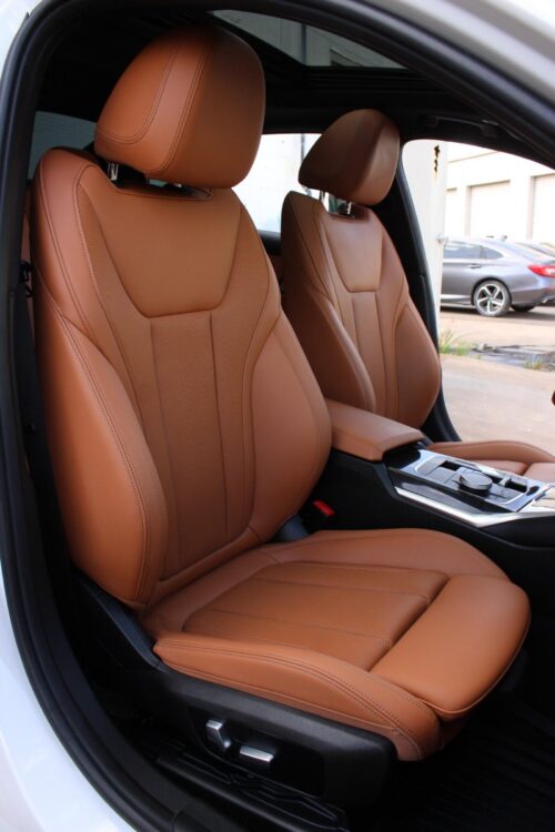 2023 BMW 330i - Image 28