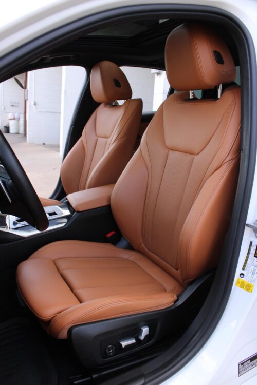2023 BMW 330i - Image 27