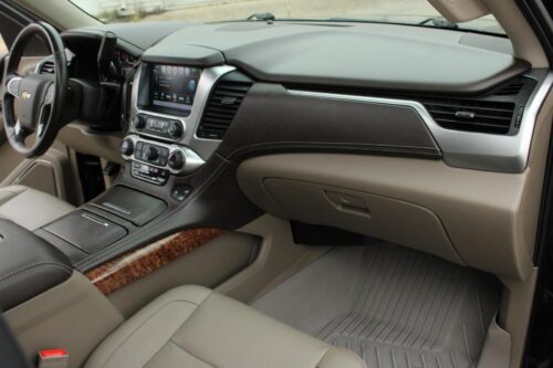 2019 CHEVROLET Suburban - Image 26