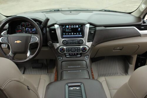 2019 CHEVROLET Suburban - Image 25