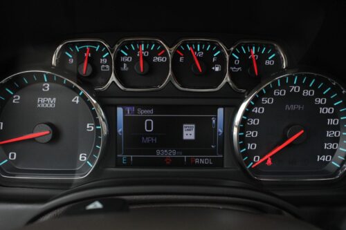2019 CHEVROLET Suburban - Image 37