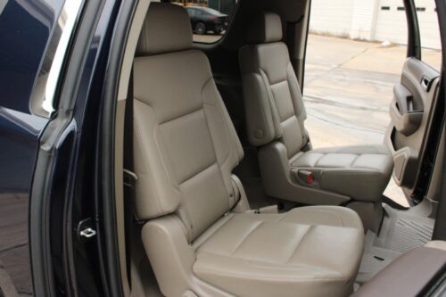 2019 CHEVROLET Suburban - Image 18