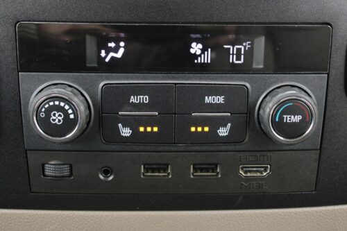 2019 CHEVROLET Suburban - Image 17