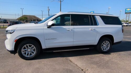 2023 CHEVROLET Suburban - Image 7