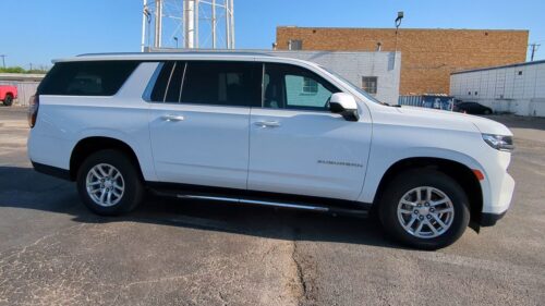 2023 CHEVROLET Suburban - Image 2
