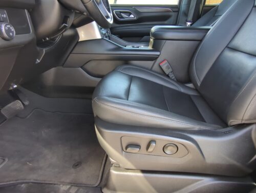 2023 CHEVROLET Suburban - Image 25