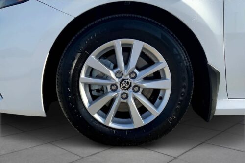 2025 TOYOTA Camry - Image 27