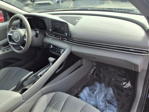 2023 HYUNDAI Elantra - Image 11