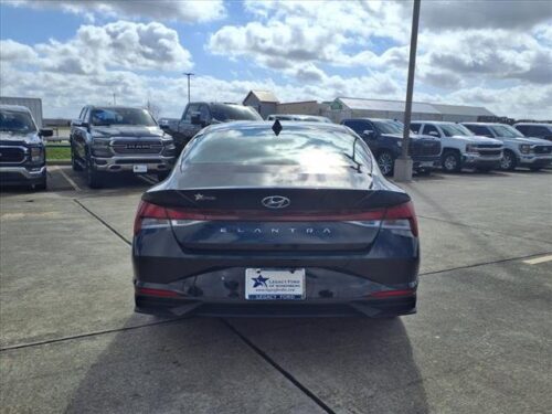 2023 HYUNDAI Elantra - Image 5