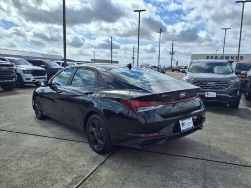 2023 HYUNDAI Elantra - Image 4