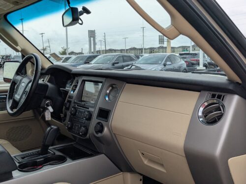 2017 FORD Expedition - Image 4