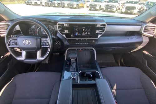 2023 TOYOTA Tundra - Image 23