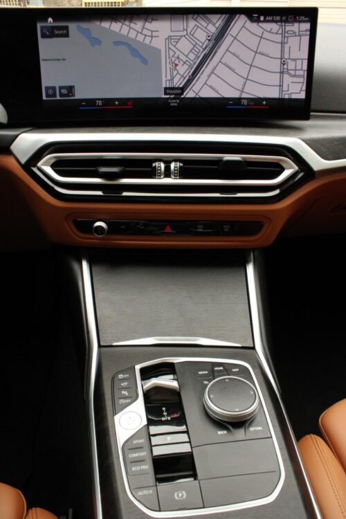 2023 BMW 3 Series - Image 15