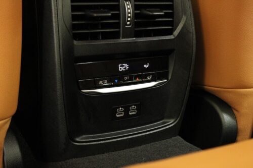 2023 BMW 3 Series - Image 13