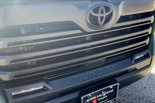 2023 TOYOTA Tundra - Image 9