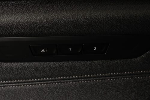 2021 BMW 530i - Image 17